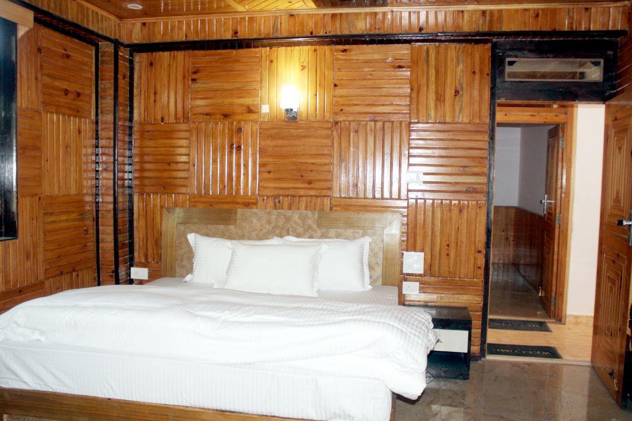 Hotel Uttarayan Sāngla Zewnętrze zdjęcie