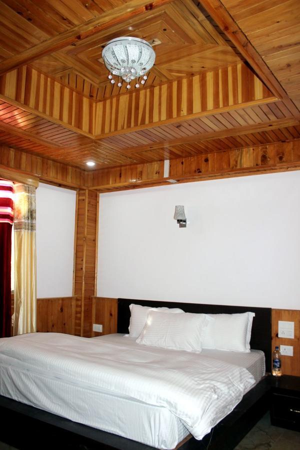 Hotel Uttarayan Sāngla Zewnętrze zdjęcie